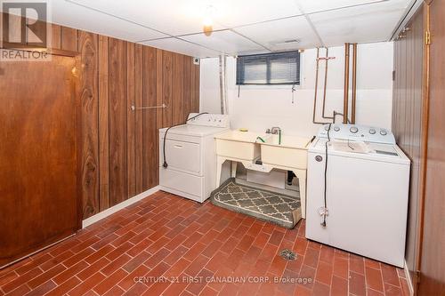 17 Stormont Drive, London, ON - Indoor Photo Showing Laundry Room