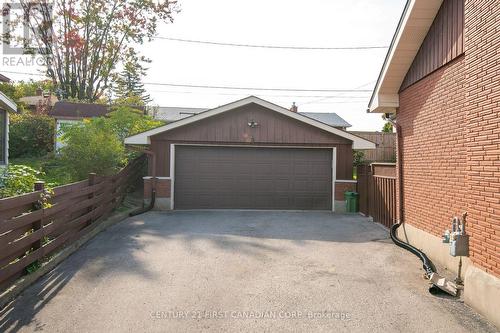 17 Stormont Drive, London, ON - Outdoor With Exterior