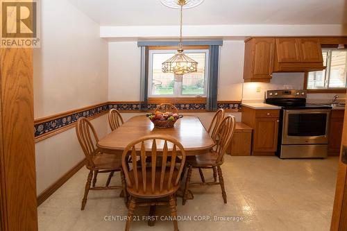 17 Stormont Drive, London, ON - Indoor Photo Showing Dining Room