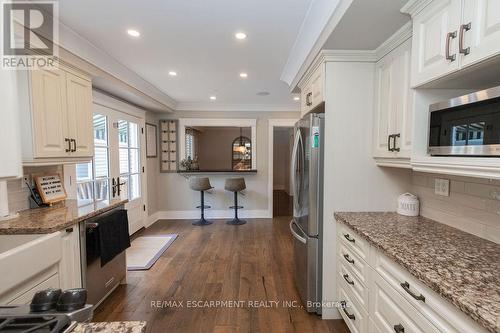 493 Wicklow Road, Burlington, ON - Indoor Photo Showing Kitchen