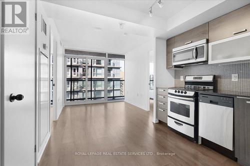 2017 W - 36 Lisgar Street, Toronto, ON - Indoor Photo Showing Kitchen