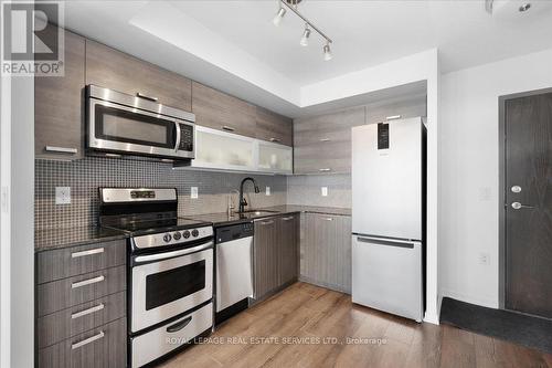 2017 W - 36 Lisgar Street, Toronto, ON - Indoor Photo Showing Kitchen