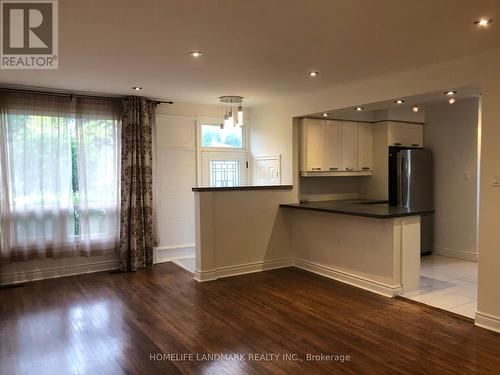 Main - 307 Axminster Drive, Richmond Hill, ON - Indoor Photo Showing Kitchen