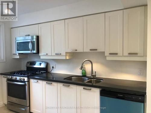 Main - 307 Axminster Drive, Richmond Hill, ON - Indoor Photo Showing Kitchen With Double Sink