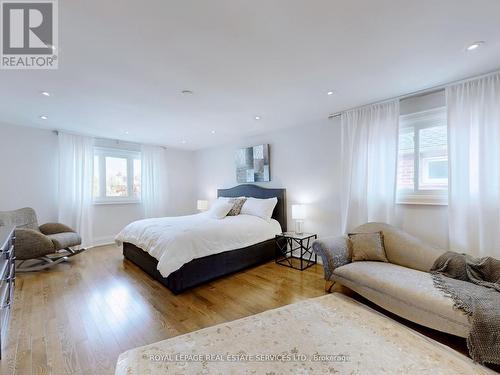 13 Beasley Drive, Richmond Hill, ON - Indoor Photo Showing Bedroom