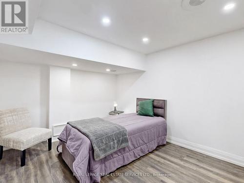 13 Beasley Drive, Richmond Hill, ON - Indoor Photo Showing Bedroom