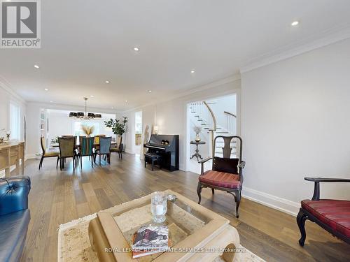 13 Beasley Drive, Richmond Hill, ON - Indoor Photo Showing Living Room