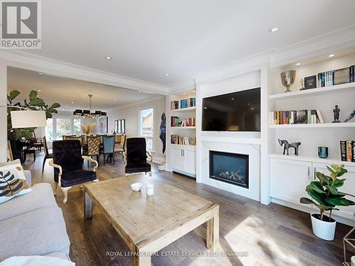 13 Beasley Drive, Richmond Hill, ON - Indoor Photo Showing Living Room With Fireplace