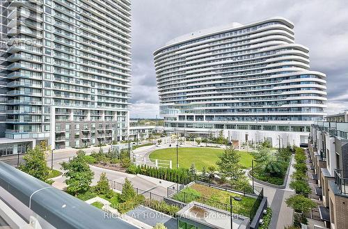 901 - 2560 Eglinton Avenue W, Mississauga, ON - Outdoor With Facade