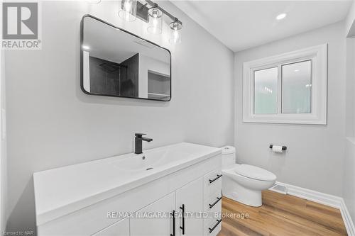 78 Beverly Crescent, Welland, ON - Indoor Photo Showing Bathroom