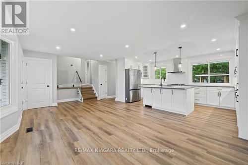 78 Beverly Crescent, Welland, ON - Indoor Photo Showing Kitchen With Upgraded Kitchen