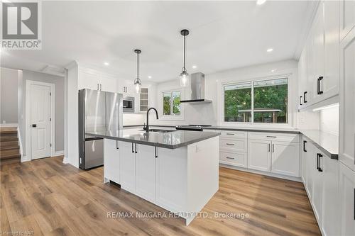 78 Beverly Crescent, Welland, ON - Indoor Photo Showing Kitchen With Stainless Steel Kitchen With Upgraded Kitchen