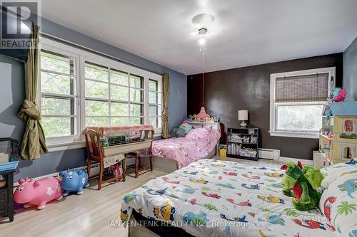 49965 Dingle Street, Malahide, ON - Indoor Photo Showing Bedroom