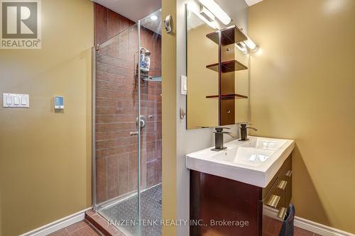 49965 Dingle Street, Malahide, ON - Indoor Photo Showing Bathroom