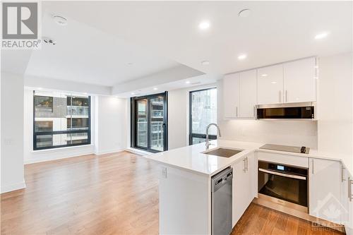 180 George Street Unit#708, Ottawa, ON - Indoor Photo Showing Kitchen With Upgraded Kitchen