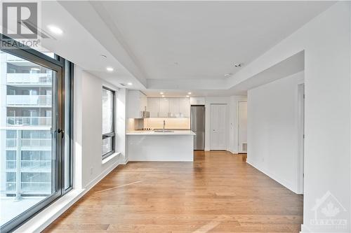 180 George Street Unit#708, Ottawa, ON - Indoor Photo Showing Kitchen