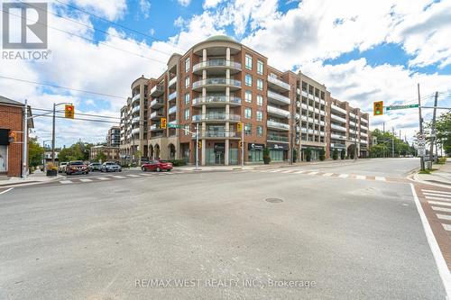 509 - 281 Woodbridge Avenue, Vaughan, ON - Outdoor With Balcony With Facade