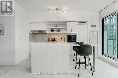 706 - 39 Sherbourne Street, Toronto, ON - Indoor Photo Showing Kitchen