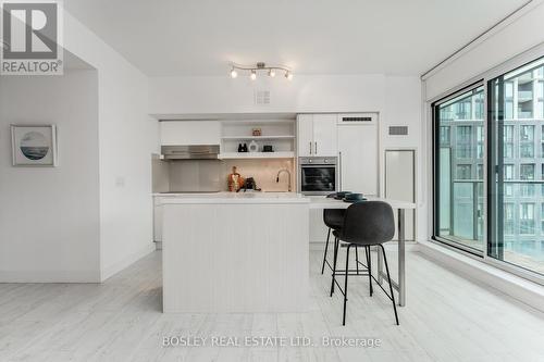 706 - 39 Sherbourne Street, Toronto, ON - Indoor Photo Showing Kitchen