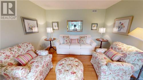 21 Melanie Drive, Quispamsis, NB - Indoor Photo Showing Living Room