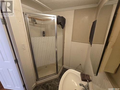 134 2Nd Street Nw, Wadena, SK - Indoor Photo Showing Bathroom