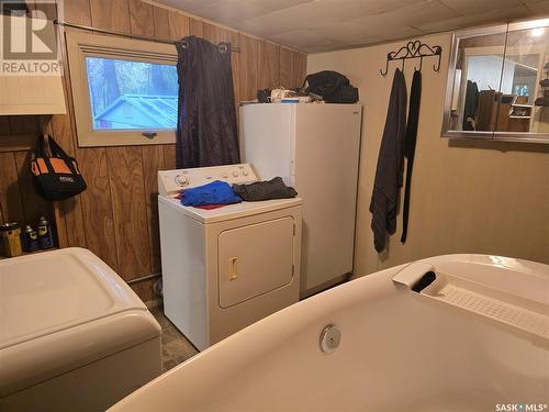 134 2Nd Street Nw, Wadena, SK - Indoor Photo Showing Laundry Room