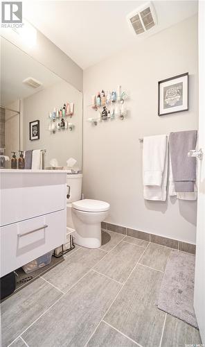 218 404 C Avenue S, Saskatoon, SK - Indoor Photo Showing Bathroom