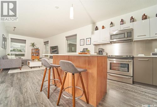 218 404 C Avenue S, Saskatoon, SK - Indoor Photo Showing Kitchen