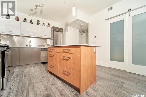 218 404 C Avenue S, Saskatoon, SK - Indoor Photo Showing Kitchen