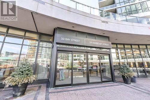 1504 - 33 Bay Street, Toronto, ON - Outdoor