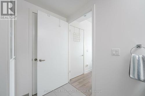 A629 - 5230 Dundas Street, Burlington, ON - Indoor Photo Showing Other Room