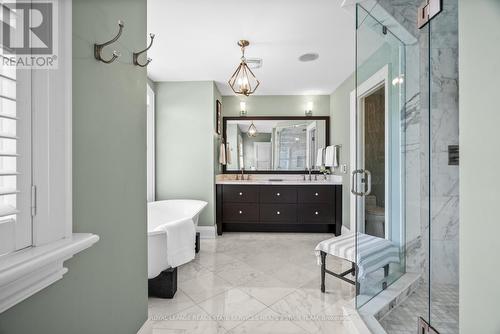 4 Evergreen Gardens, Toronto, ON - Indoor Photo Showing Bathroom