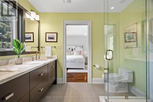 4 Evergreen Gardens, Toronto, ON - Indoor Photo Showing Bathroom