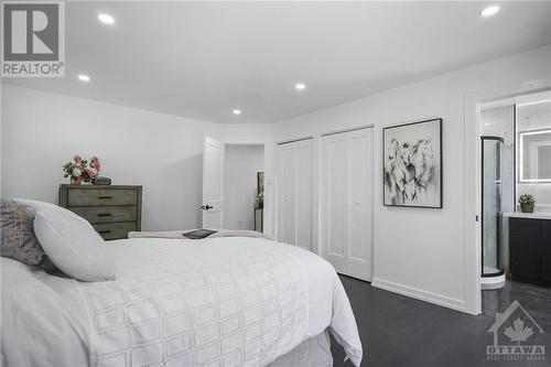 3368 Baskins Beach Road, Dunrobin, ON - Indoor Photo Showing Bedroom