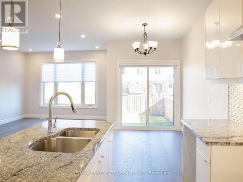 3710 Somerston Crescent, London, ON - Indoor Photo Showing Kitchen With Double Sink With Upgraded Kitchen