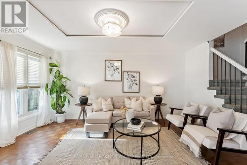 1874 Pinecreek Court, Pickering, ON - Indoor Photo Showing Living Room