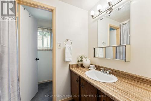 1874 Pinecreek Court, Pickering, ON - Indoor Photo Showing Bathroom