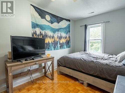 301 Belmont Street, Cornwall (717 - Cornwall), ON - Indoor Photo Showing Bedroom