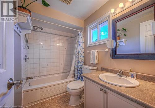 primary bath on 2nd floor - 71 Denlow Street, Kitchener, ON - Indoor Photo Showing Bathroom