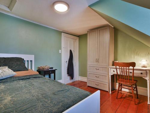 Chambre Ã Â coucher - 45 2E Avenue, Saint-Jean-Sur-Richelieu, QC - Indoor Photo Showing Bedroom