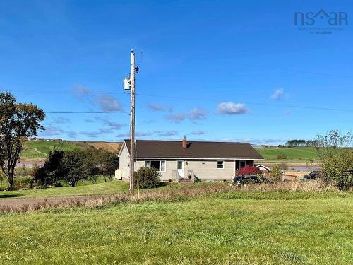 329 Back Road, Shubenacadie East, NS 