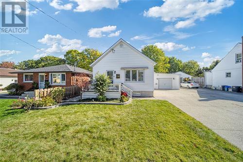 1194 Mathews Avenue, Sarnia, ON - Outdoor