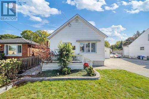 1194 Mathews Avenue, Sarnia, ON - Outdoor