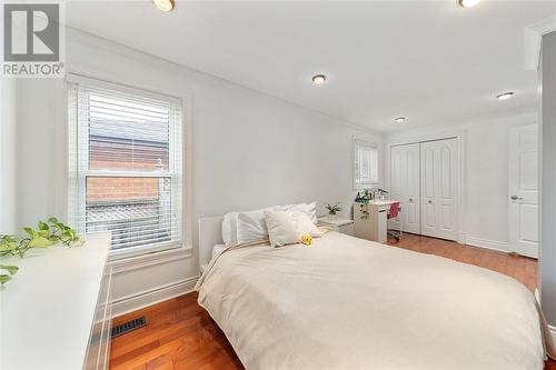 1194 Mathews Avenue, Sarnia, ON - Indoor Photo Showing Bedroom