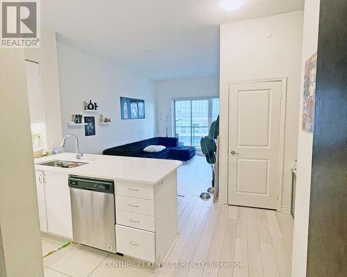 1602 - 39 Annie Craig Drive, Toronto, ON - Indoor Photo Showing Other Room