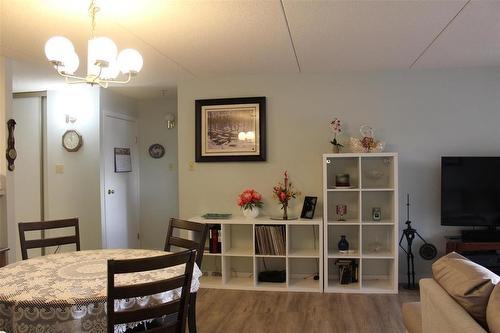 305 1720 Pembina Highway, Winnipeg, MB - Indoor Photo Showing Dining Room