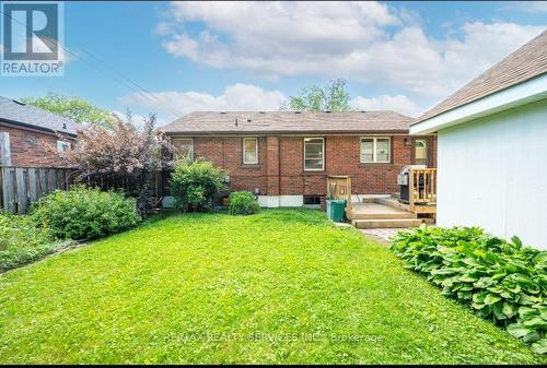 321 Cadillac Avenue S, Oshawa, ON - Outdoor