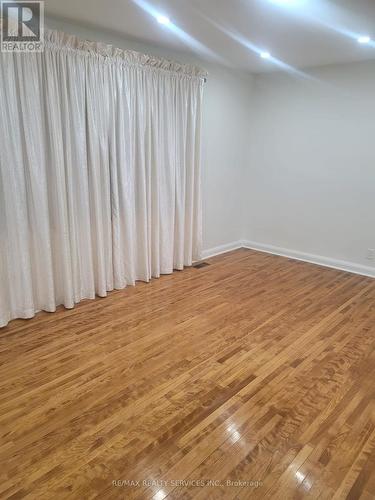 321 Cadillac Avenue S, Oshawa, ON - Indoor Photo Showing Other Room