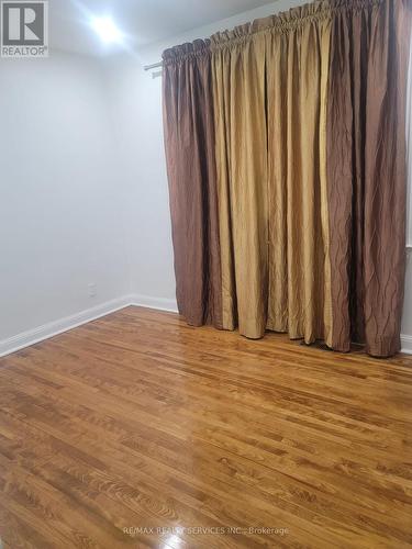 321 Cadillac Avenue S, Oshawa, ON - Indoor Photo Showing Other Room