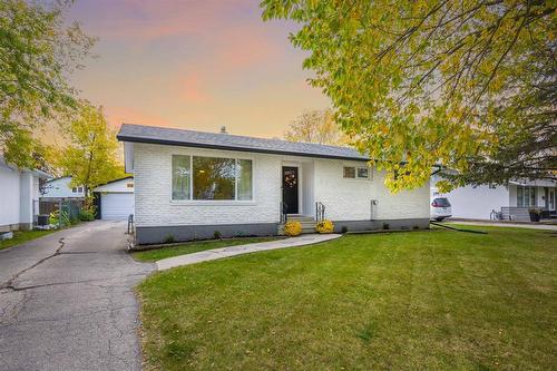 218 Morgan Crescent, Winnipeg, MB - Outdoor